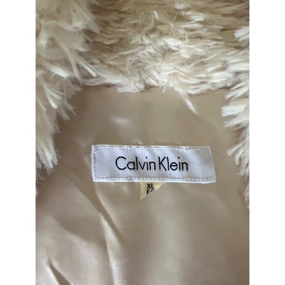 Calvin‎ Klein Faux Fur Vest - Size XL - NWT - Cream White - MSRP $109.50 - Picture 3 of 7